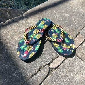 Vera Bradley Sandals